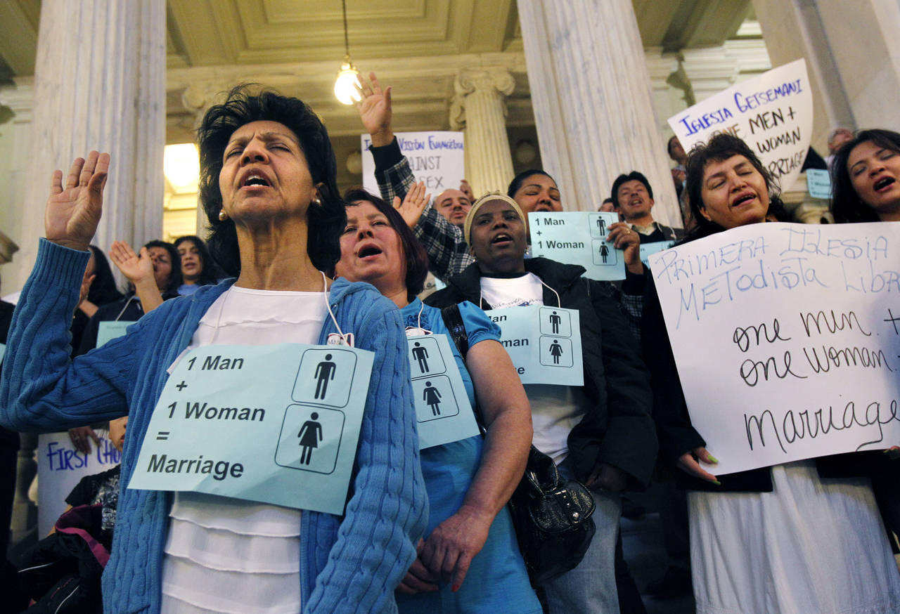 Argentina Legalizes Gay Marriage In Historic Vote