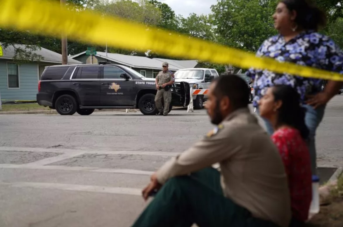 Texas Police Couldn't Stop Salvador Ramos Before Uvalde School Shooting |  AllSides