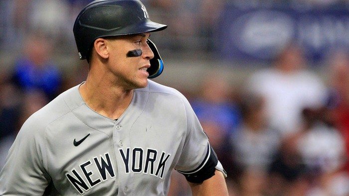 It's time for the Yankees to adopt an alternate uniform